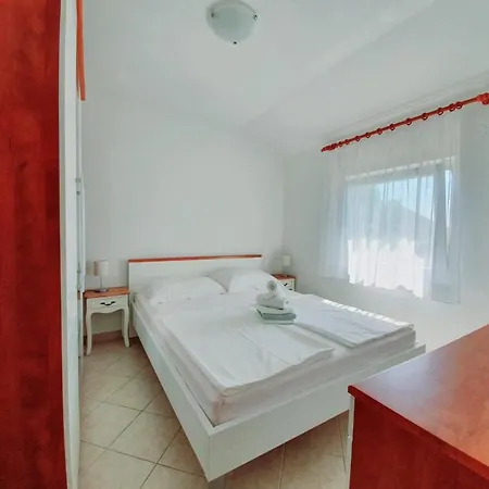 Mir Apartment *