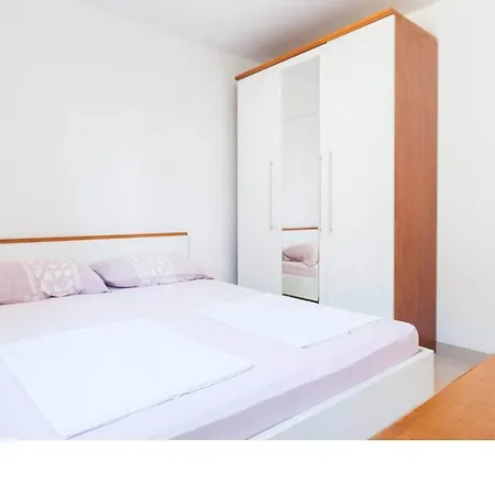 Mir Apartment Nin
