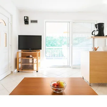 Mir Apartment Nin