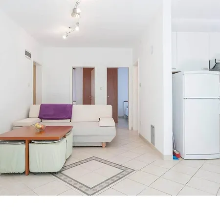 Mir Apartment Nin